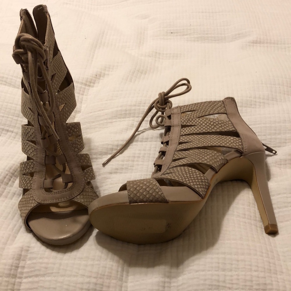 Shoes - Picture 3 of 4